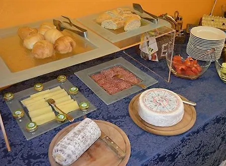 Giglio モンテカティーニ・テルメ