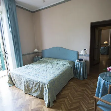 Hotell Giglio 3*