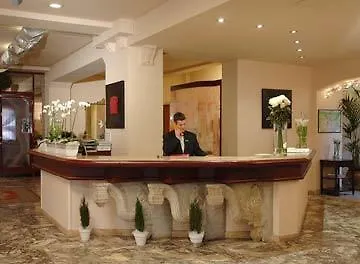 季略酒店 3*